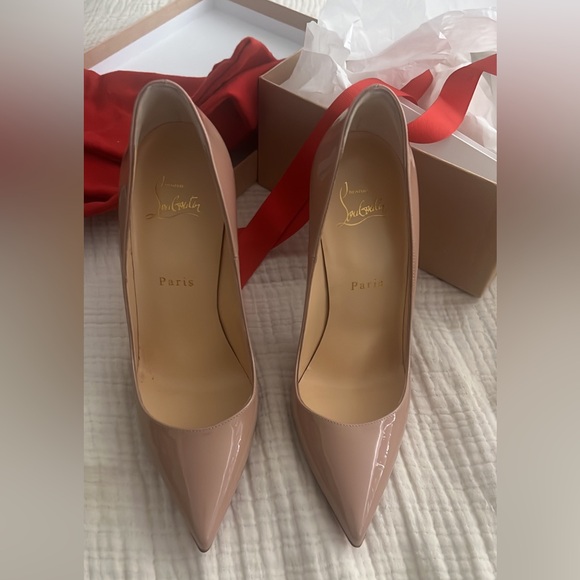 Christian Louboutin heels, size 8, Nude color red bottoms - Picture 5 of 7